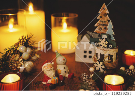 クリスマスイメージ（サンタとスノーマン） 119229283