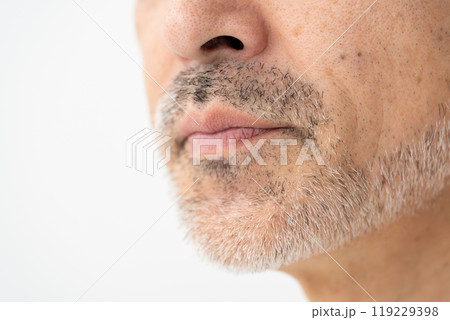 メンズビューティー　髭　白髪 119229398