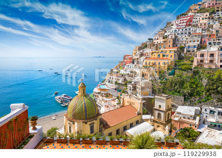 Beautiful Positano, Amalfi Coast in Campania, Italy. 119229938