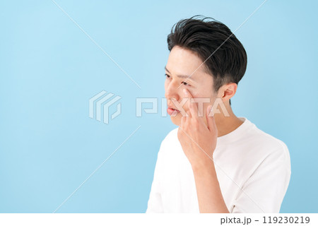 メンズビューティー 　気になる　スキンケア  119230219