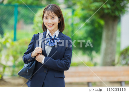 公園の女子高生 公園の女子高生 119235116