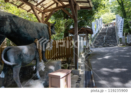 石切劔箭神社上之社 牛像（2024年9月撮影） 119235900