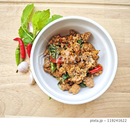 Stir-fried minced pork with basil 119241622