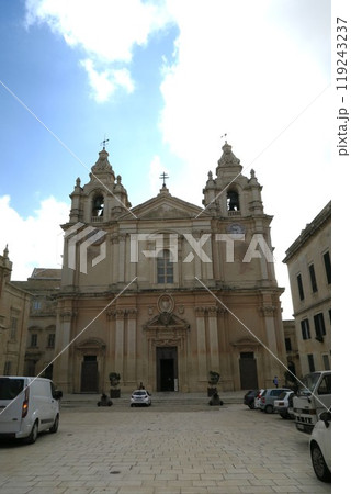 静寂の古都イムディーナの聖パウロ大聖堂 静寂の古都イムディーナの聖パウロ大聖堂 119243237