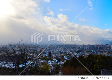 雪の京都市内 雪の京都市内 119243425