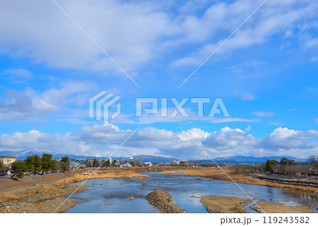 雪の嵐山（京都市西京区） 119243582