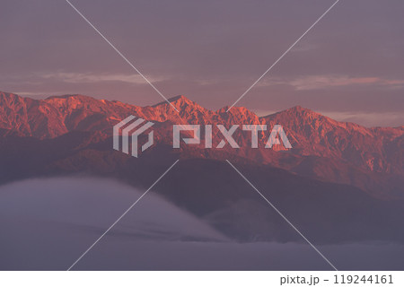 北アルプスの夜明け 119244161