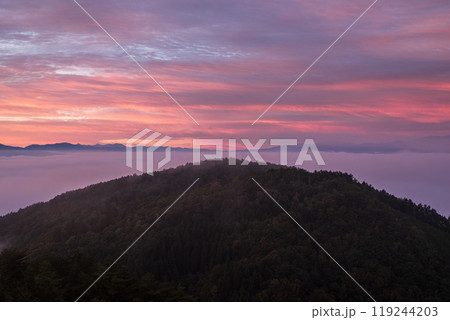 鷹狩山展望台からの夜明け 鷹狩山展望台からの夜明け 119244203