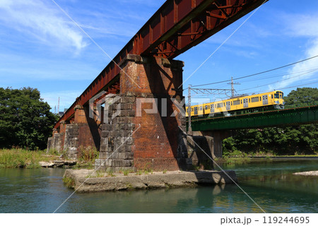 西武池袋線：旧入間川橋梁（埼玉県狭山市） 119244695