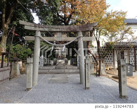 倉敷の総鎮守で、倉敷美観地区の北側にある鶴形山の山頂にあり、磐境、磐座と言う石組が多く残る阿智神社 119244783