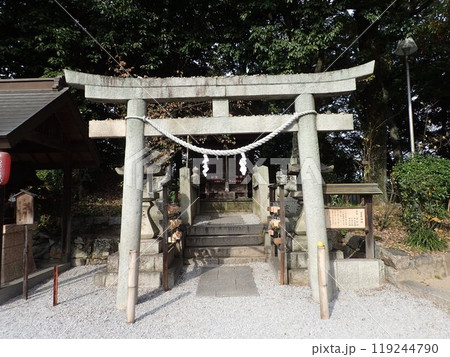 倉敷の総鎮守で、倉敷美観地区の北側にある鶴形山の山頂にあり、磐境、磐座と言う石組が多く残る阿智神社 119244790
