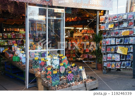 オランダ・アムステルダムのお花屋さん　外観 119246339