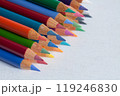 カラフルな色鉛筆 119246830
