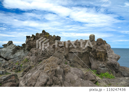 山形県　吹浦海禅寺　十六羅漢岩 119247436