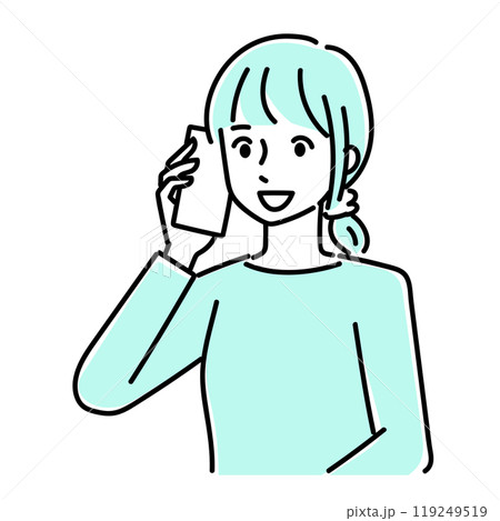 スマホで会話する若い女性 119249519