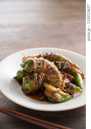 万願寺とうがらしの豚肉巻き 119253627