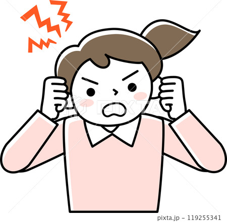 腹を立てる若い女性の上半身 119255341