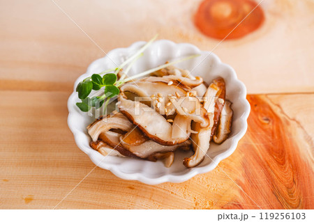 レンチンでしいたけのナムル 119256103