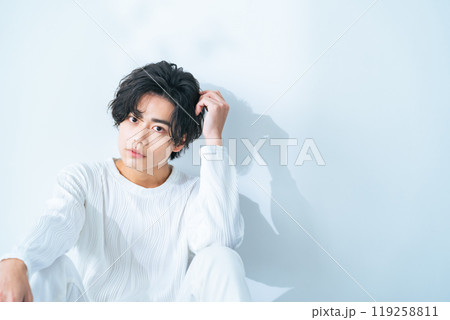 男性ポートレート　美容　メンズコスメ 119258811