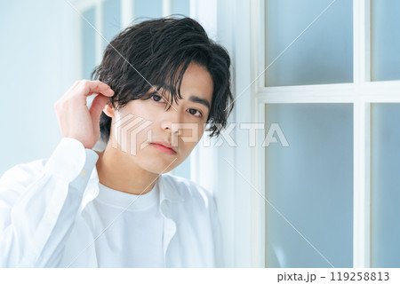 男性ポートレート　美容　メンズコスメ 119258813
