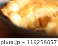 季節の手作りアップルパイ 119258857