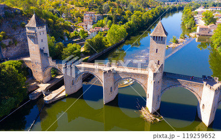 Pont Valentre bridge across the Lot River in Cahors, France Pont Valentre bridge across the Lot River in Cahors, France 119259652