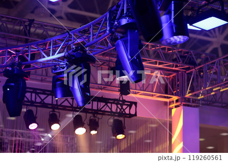 lighting truss structures and stage light fixtures lighting truss structures and stage light fixtures 119260561