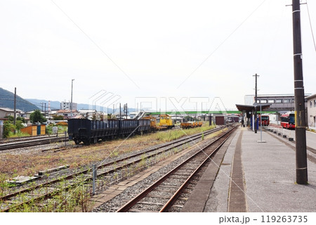 三陸鉄道・南リアス線 岩手開発鉄道 盛駅の構内 三陸鉄道・南リアス線 岩手開発鉄道 盛駅の構内 119263735