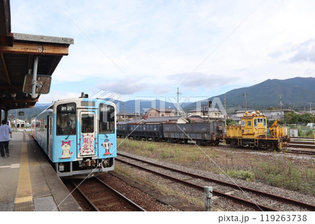 三陸鉄道・南リアス線 岩手開発鉄道 盛駅の構内 三陸鉄道・南リアス線 岩手開発鉄道 盛駅の構内 119263738