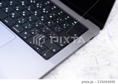ノートPCのキーボード　黒 119264840
