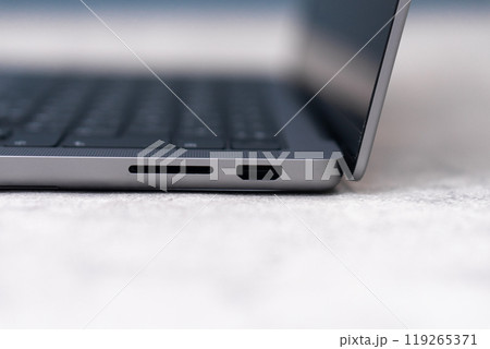 ノートPC 端子 差し込み口 ノートPC 端子 差し込み口 119265371
