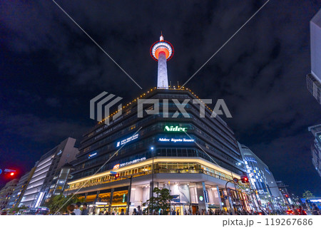 美しい夜景と京都タワーライトアップ 119267686
