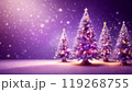 紫の背景にクリスマスツリー 119268755