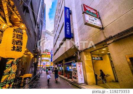 日本の東京都市景観 新風景。渋谷センター街の渋谷駅出入口などを望む=10月14日 日本の東京都市景観 新風景。渋谷センター街の渋谷駅出入口などを望む=10月14日 119273353