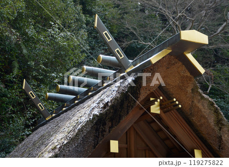 日向大神宮　外宮本殿の屋根飾り　京都市山科区日ノ岡 119275822
