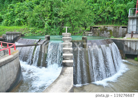 【東山円筒分水槽】 富山県魚津市東山 119276687