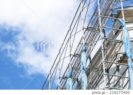 足場 青空 足場 青空 119277400