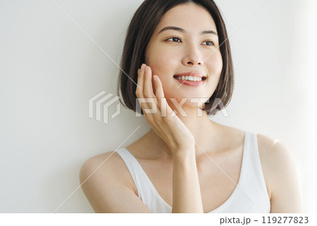 女性のビューティーイメージ 119277823