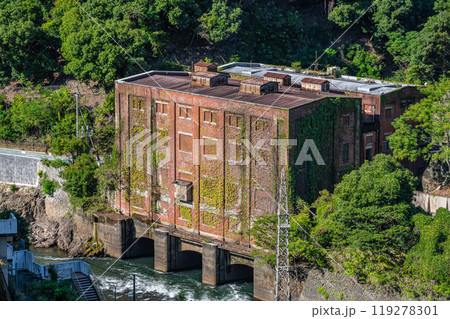 天ケ瀬ダム下の遺構 旧宇治川電気志津川発電所跡 京都府宇治市 天ケ瀬ダム下の遺構 旧宇治川電気志津川発電所跡 京都府宇治市 119278301