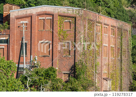 天ケ瀬ダム下の遺構　旧宇治川電気志津川発電所跡　京都府宇治市 119278317