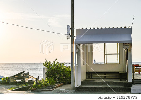 葉山町真名瀬のバス停 119278779