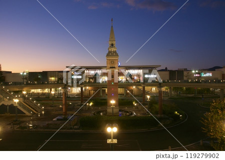 倉敷駅前の風景　夜景　黄昏時　岡山観光　インバウンド 119279902