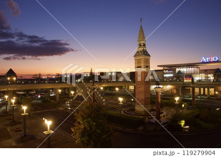 倉敷駅前の風景 夜景 黄昏時 岡山観光 インバウンド 倉敷駅前の風景 夜景 黄昏時 岡山観光 インバウンド 119279904