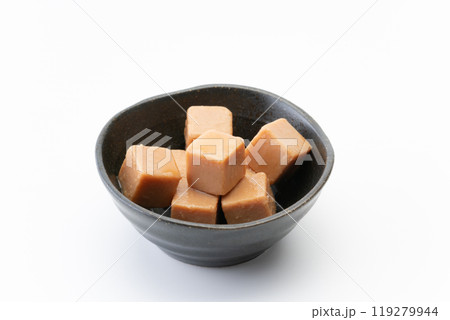 チーズの醤油漬け 119279944