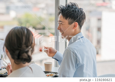 会議で出される仕出し弁当・福利厚生・ケータリング・デリバリー・社員食堂・社内カフェ・食事委託 119280821