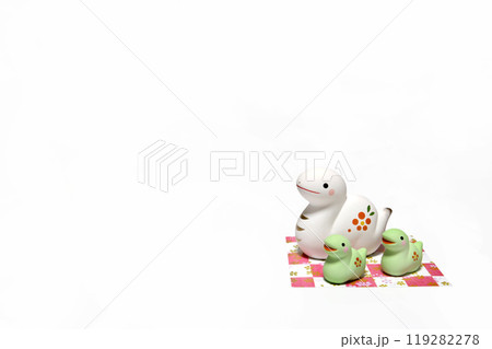 へび 巳年 年賀状 大サイズ トリミングok ポスター へび 巳年 年賀状 大サイズ トリミングok ポスター 119282278