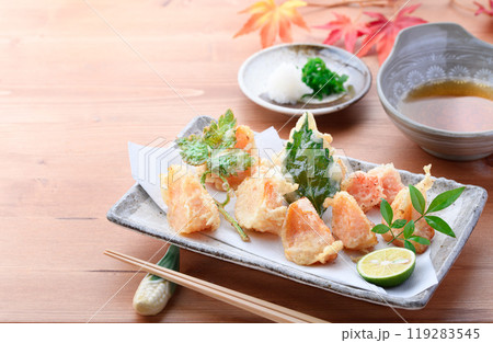 秋の味覚 柿の天婦羅 秋の味覚 柿の天婦羅 119283545