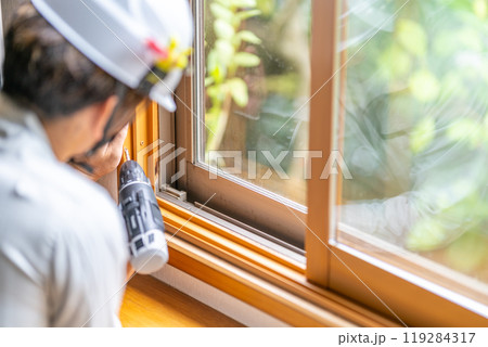 内窓　二重窓　断熱　インナーサッシ　設置工事 119284317