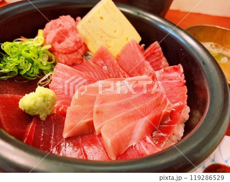 海鮮丼 119286529