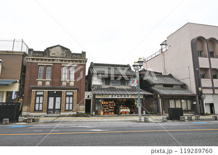 日光例幣使街道・蔵の街大通りの風景【栃木県栃木市】 119289760
